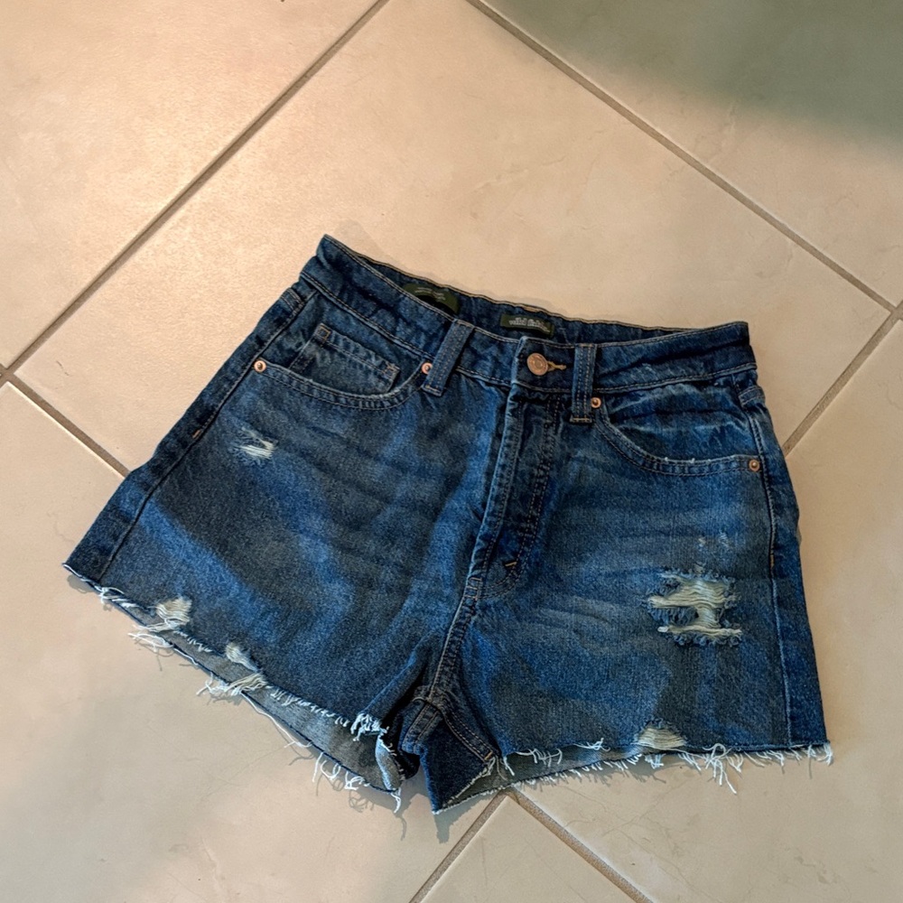 Wild fable sz 3 high rise Jean shorts 960
